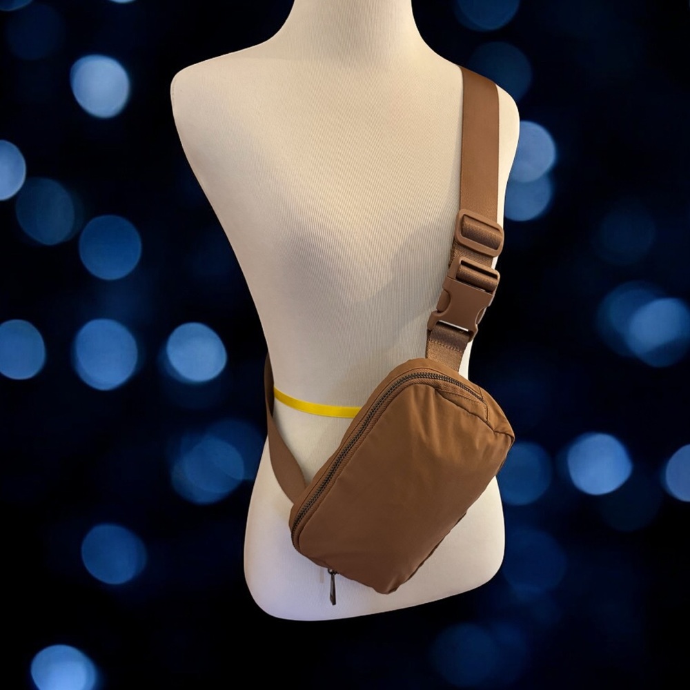 NWOT Belt Bag Fanny Pack Crossbody Bags for Women’s Everywhere Belt Bag Mocha